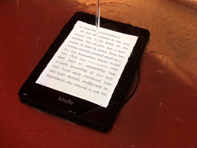 Kindle Paperwhite 2018 đã có tính năng chống nước ảnh 2