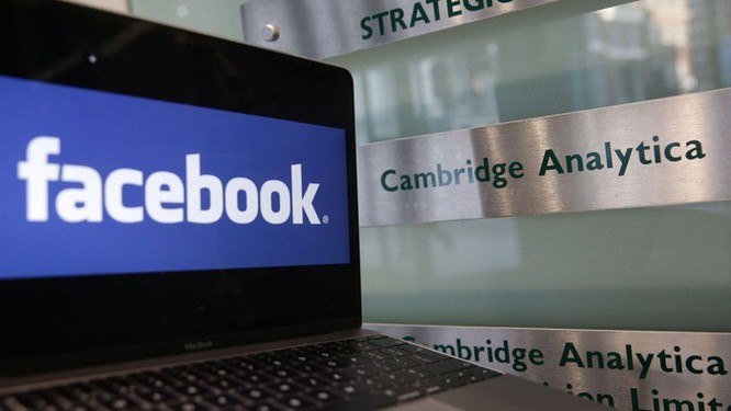 Nối gót các hãng công nghệ, Facebook nhận án phạt 500.000 bảng Anh ảnh 1