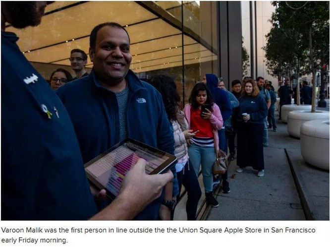 Vì sao các Apple Store trở nên 'đìu hiu' trong ngày đầu mở bán iPhone XR? ảnh 5