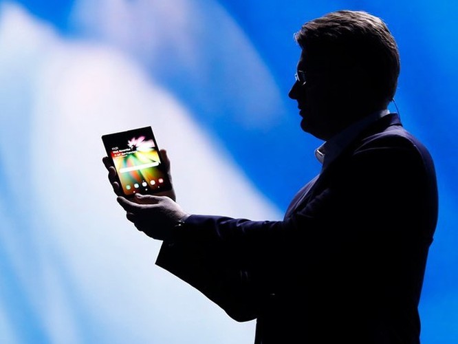 Samsung sẽ sản xuất ít nhất 1 triệu chiếc điện thoại màn hình gập ảnh 1