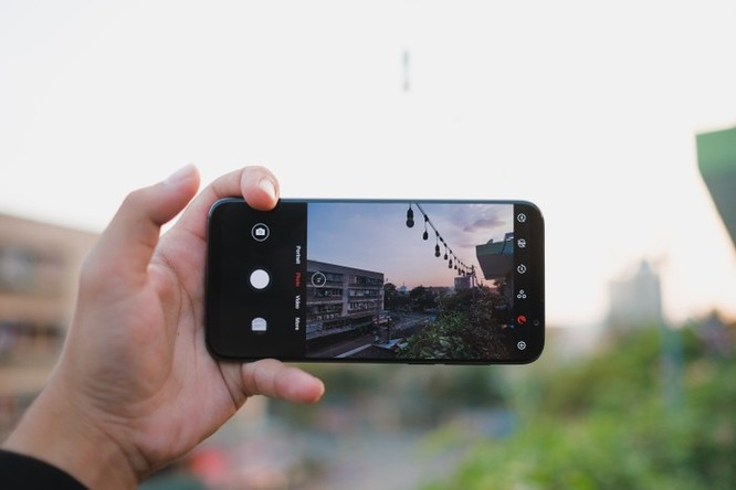 Chi tiết smartphone mỏng nhẹ nhất 2018 giá 11 triệu ở VN ảnh 5