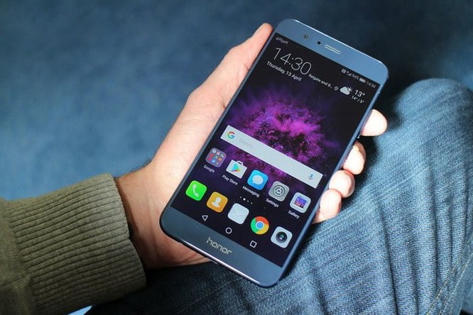 Huawei Honor 8 có thể gây hại cho sức khỏe người dùng ảnh 1