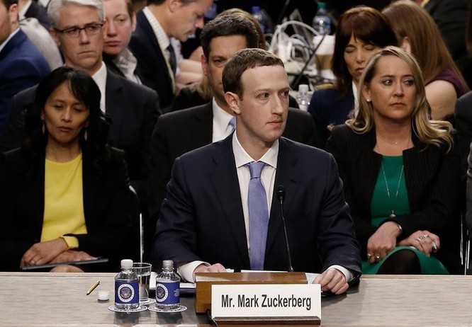 Mặc scandal bủa vây, Mark Zuckerberg vẫn tự hào về Facebook 2018 ảnh 1