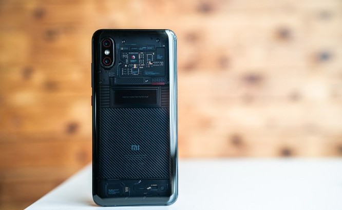 Huawei Mate 20 Pro đối đầu Mi 8 Pro: Đâu mới là lựa chọn? ảnh 3