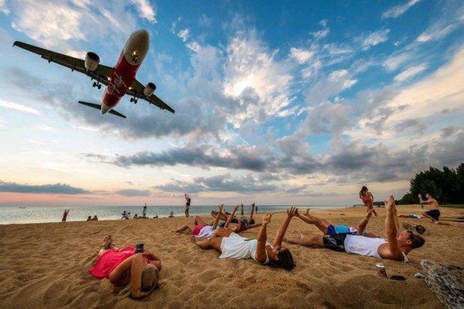 Chụp ảnh máy bay ở bãi biển Thái Lan có thể bị tử hình ảnh 1