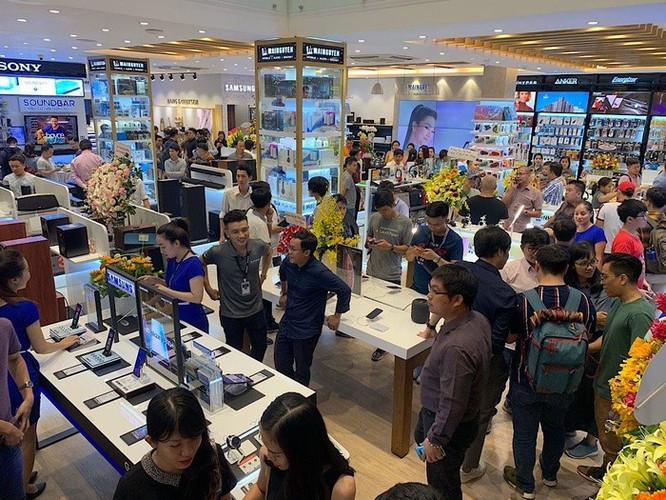 Khai trương Flagship Store lớn nhất của mình tại Việt Nam ảnh 2