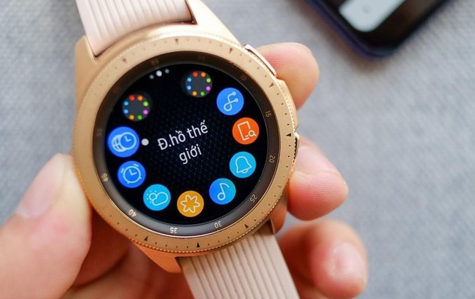 Samsung dọn hàng tồn, Galaxy Watch giảm giá gần 3,5 triệu đồng ảnh 2