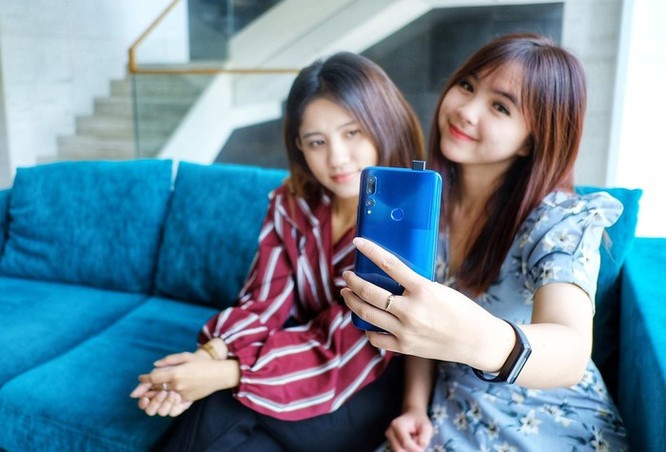 Huawei Y9 Prime 2019 ra mắt tại VN - camera trượt, giá 6,5 triệu đồng ảnh 1