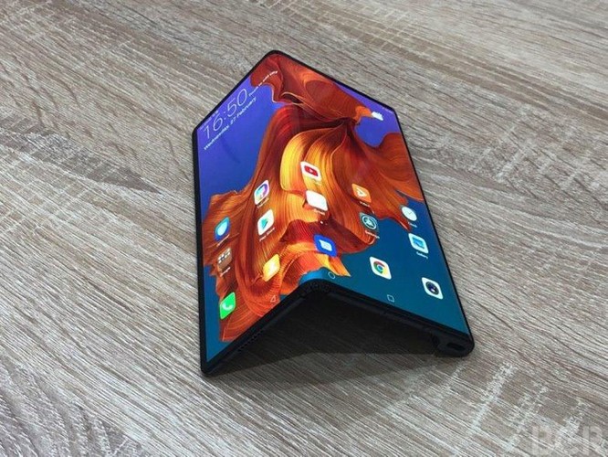 Chiếc smartphone gập lại đẹp nhất năm sẽ ra mắt sớm hơn dự kiến, nhưng đó không phải là Samsung Galaxy Fold ảnh 1