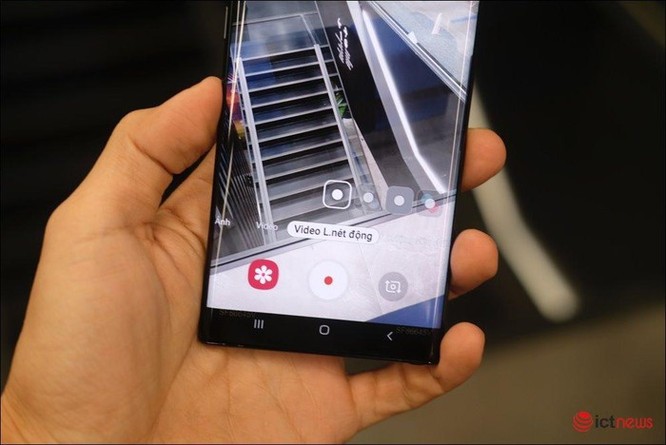 Hình ảnh bộ đôi Galaxy Note 10 tại Việt Nam: màn hình đẹp, bút S Pen mạnh, camera nhiều tính năng hơn ảnh 10