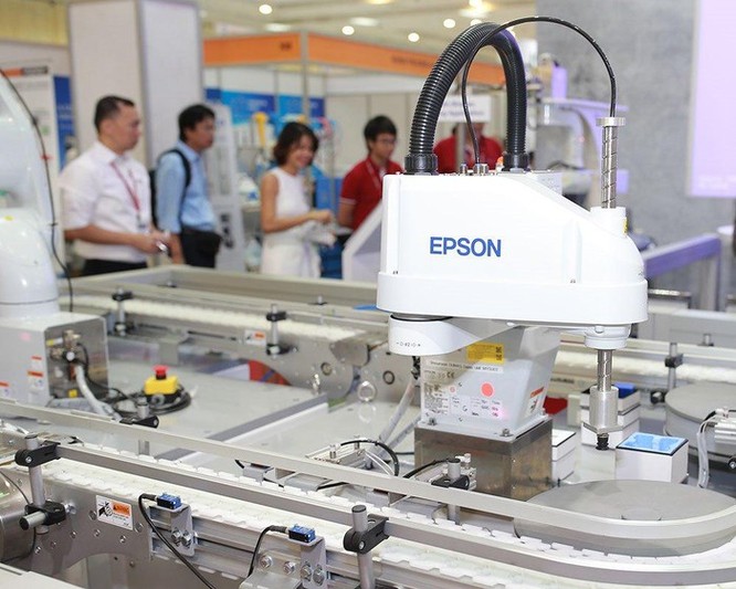 Không chỉ có máy chiếu và máy in, Epson còn đưa robot công nghiệp vào Việt Nam ảnh 2