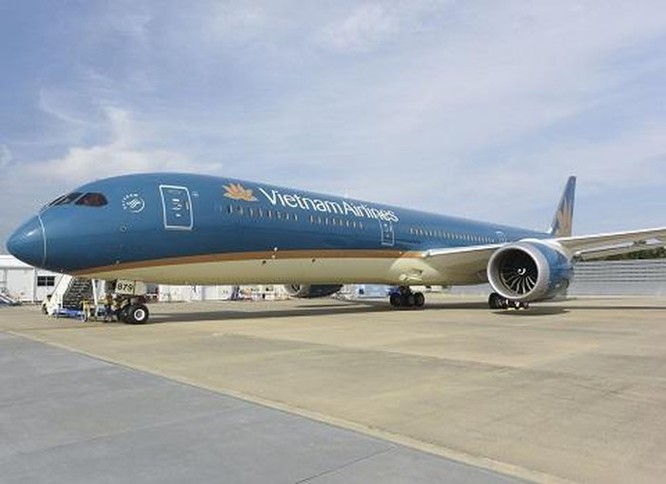 Chiếc Boeing 787-10 Dreamliner đầu tiên đã về Việt Nam ảnh 1