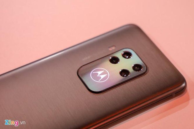 Motorola giới thiệu Moto One Zoom, cụm camera như Note10+ ảnh 5