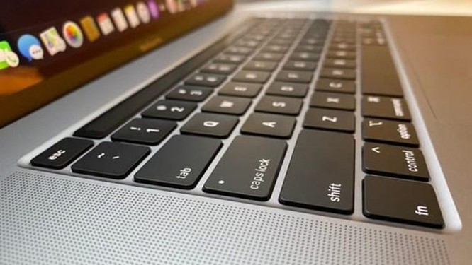 Apple 'trình làng' MacBook Pro 16 inch mới, loại bỏ bàn phím 'bướm' ảnh 2
