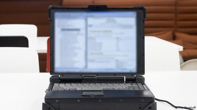Laptop chứa bí mật quân sự của Đức được rao bán giá siêu rẻ ảnh 1