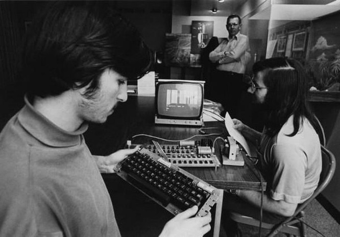 Chuyện chưa kể về Steve Wozniak: Cha đẻ của máy tính hiện đại, bạn thân với Steve Jobs ảnh 2