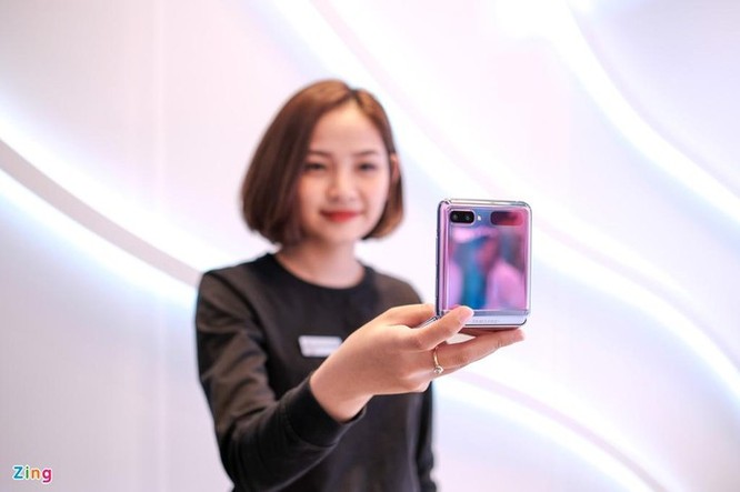 Smartphone cao cấp đời mới đua nhau giảm giá tại Việt Nam ảnh 1