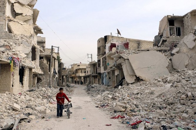 Cảnh thành phố Aleppo hoang tàn sau 5 năm chiến tranh tàn phá Syria