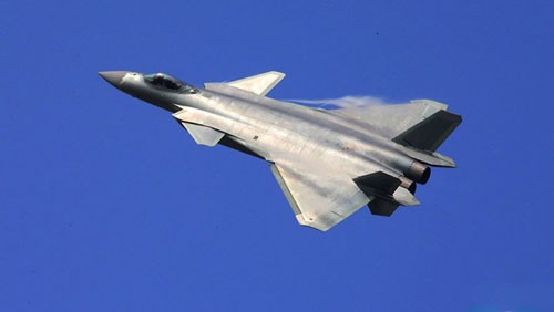 Chuyên gia Nga mổ xẻ "bảo bối" J-20 Trung Quốc ảnh 2