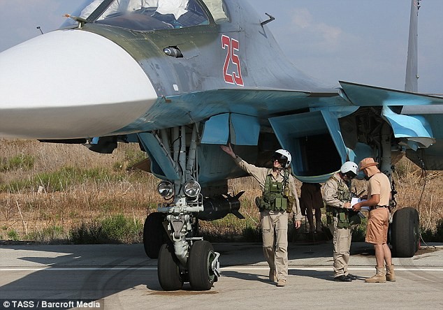 Cường kích Su-34 Nga tham chiến chống khủng bố tại Syria