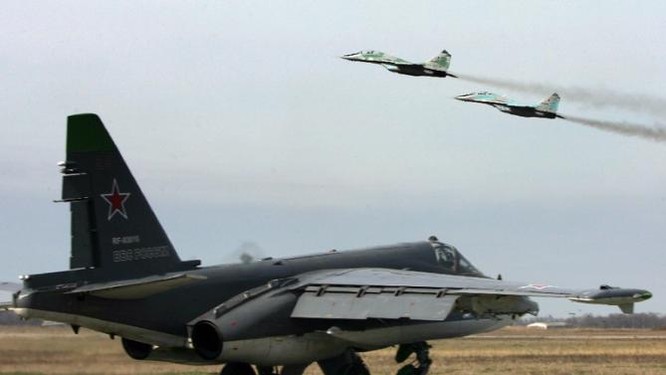 Chiến đấu cơ Nga xuất kích tấn công mục tiêu tại Syria