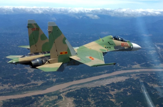 Dàn chiến đấu cơ Su-30MK2 của không quân nhân dân Việt Nam