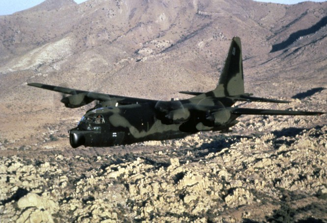 Đặc nhiệm Mỹ cũng sử dụng loại phi cơ CC-130E trong các chiến dịch bí mật