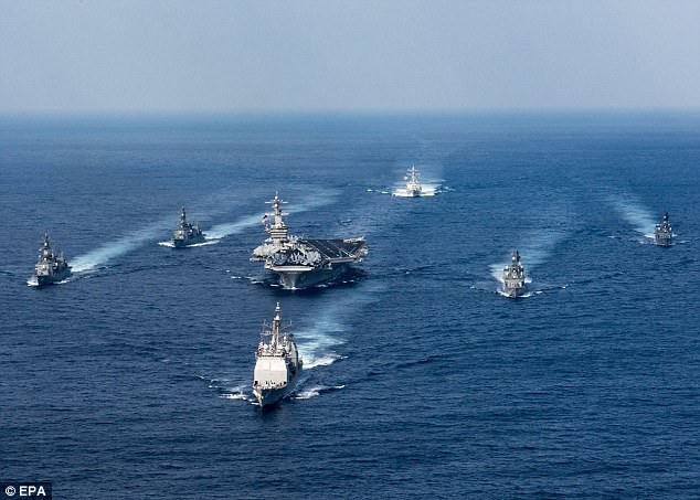 Cụm tác chiến tàu sân bay USS Carl Vinson đang áp sát bán đảo Triều Tiên