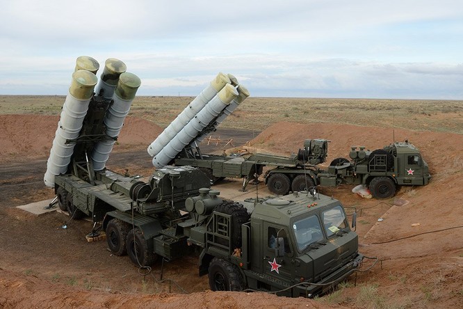 Tổ hợp tên lửa S-400 khét tiếng của Nga đã có mặt tại chiến trường Syria