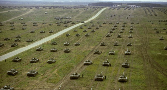 Xe tăng và Belarus tham gia cuộc tập trận Zapad