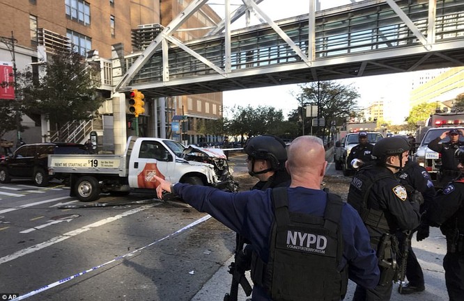 Hiện trường vụ khủng bố ở New York