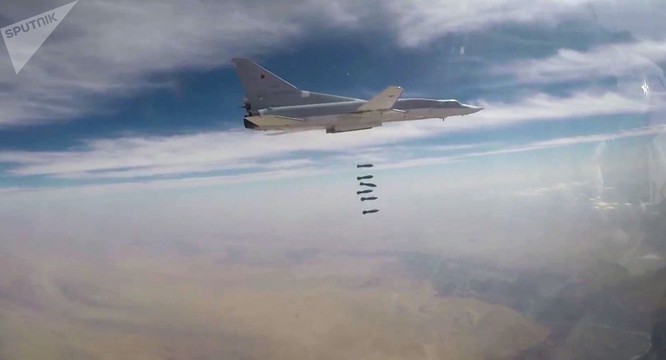 Máy bay ném bom chiến lược Nga vừa ào ạt phóng tên lửa hành trình Kh-101 trừng phạt phiến quân Syria sau sự kiện bao vây 29 quân cảnh Nga