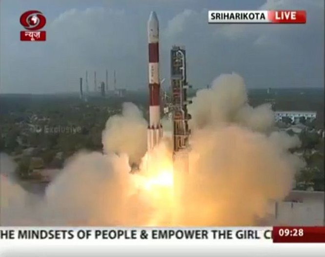 Ấn Độ lập kỷ lục phóng thành công 104 vệ tinh vào không gian ảnh 1