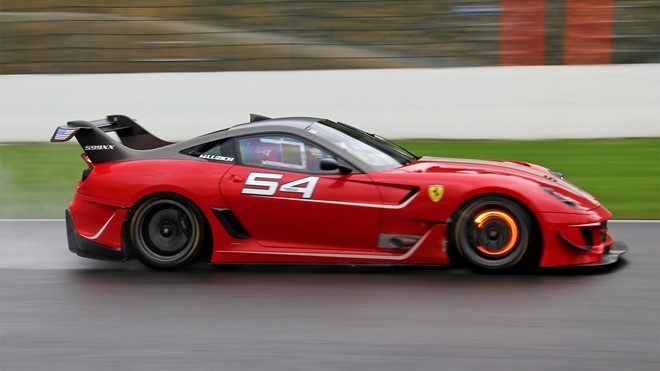 5 siêu xe Ferrari XX không được chạy trên phố ảnh 2
