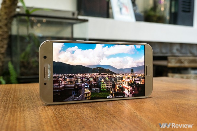 Đánh giá Samsung Galaxy A7 2017: Máy tầm trung giá cao cấp ảnh 7