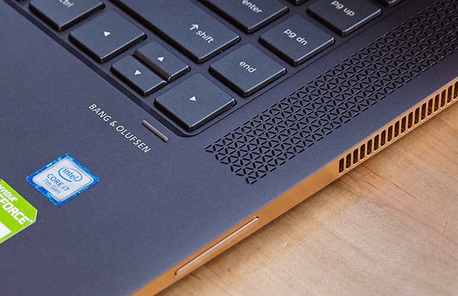 Đánh giá HP Spectre x360 15-inch (2017) - laptop 2 trong 1 có thiết kế đẹp, pin lâu ảnh 7
