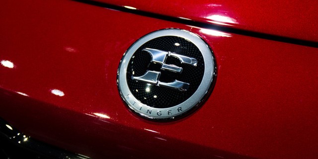 Bí ẩn logo mới của Kia trên xe Stinger ảnh 3