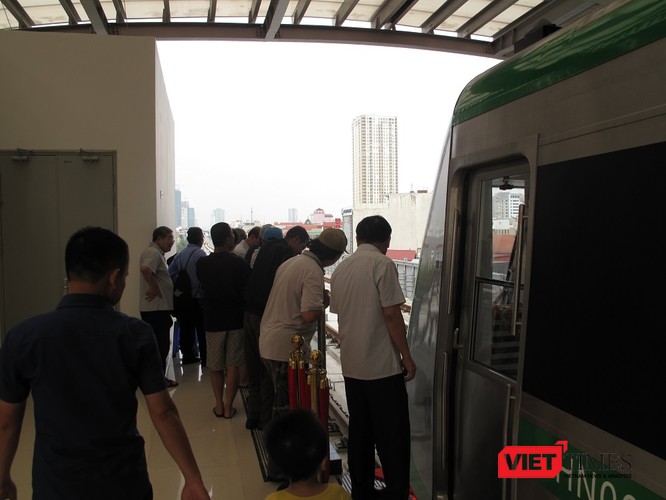 Cận cảnh nhà ga, tàu mẫu đường sắt trên cao Cát Linh - Hà Đông ảnh 24