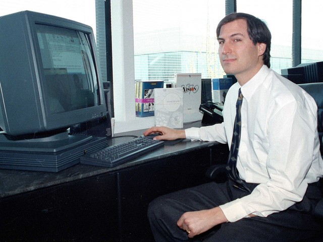 Lập trình viên trẻ theo Steve Jobs dù bị Microsoft tặng một con cá chết ảnh 1