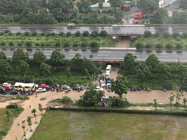 Những khu đô thị nào chìm trong biển nước sau mưa lớn ở Hà Nội? ảnh 6