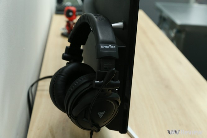 Màn hình ViewSonic XG3202-C: Kiểu dáng đẹp, kích thước lớn, tần số quét cao ảnh 9
