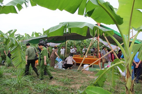 Chìm tàu trên sông Hồng, 3 người chết 1 người mất tích ảnh 2