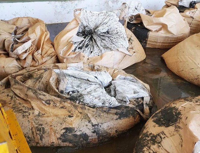 Cảnh chất thải công nghiệp ‘đóng gói’ ngập tràn Formosa ảnh 6