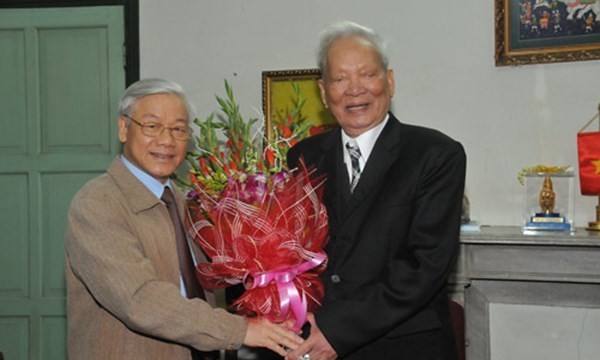 Tổng Bí thư Nguyễn Phú Trọng chúc mừng sinh nhật Đại tướng Lê Đức Anh