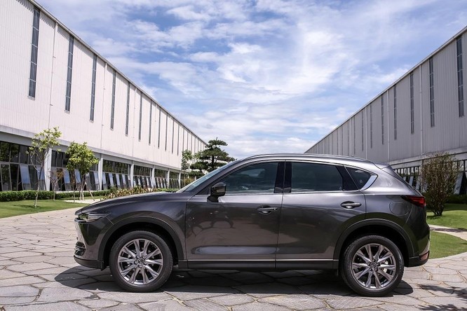 SUV Mazda CX-5 mới – sản phẩm thế hệ 6.5 của Mazda chính thức ra mắt tại Việt Nam ảnh 2