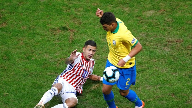 Cuối trận đội hình Brazil đã chuyền thành 3-2-4-1, thi đấu chủ yếu bên phần sân đối phương (ảnh CNN)