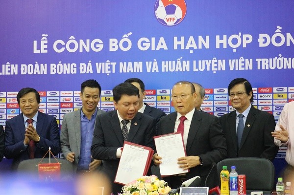 “Tôi yêu bóng đá Việt Nam, đó là tình yêu chân thành” - ông Park bày tỏ ảnh 1