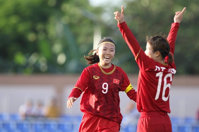 Hưng Thịnh Land đã công bố gói tài trợ lên tới 100 tỷ đồng cho bóng đá nữ Việt Nam, hướng đến mục tiêu có mặt tại World Cup. Ảnh VFF