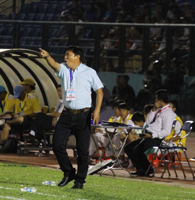 Ai đang nắm chân ghế HLV bóng đá Việt? ảnh 1