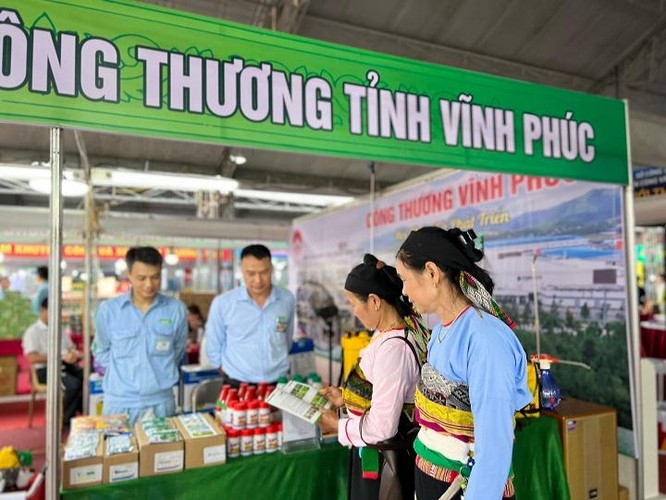 28 tỉnh, thành phía Bắc tham gia Hội chợ công nghiệp, nông thôn tiêu biểu tại Thanh Hóa ảnh 1